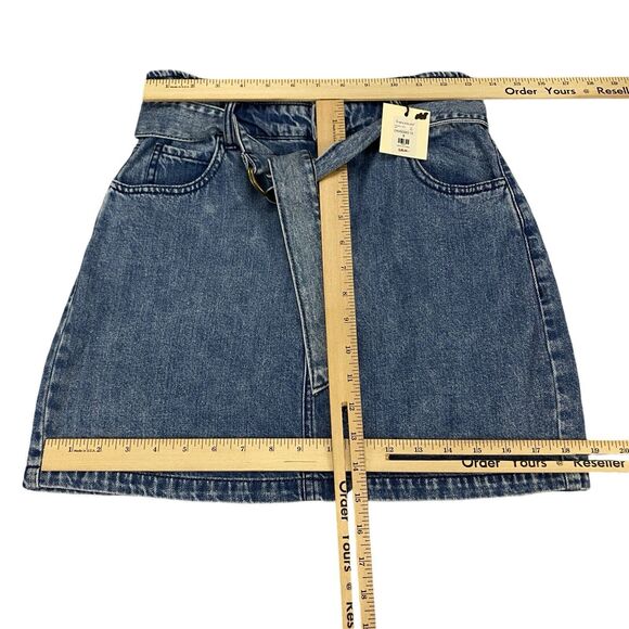 Tgla Denim Blue Jean Casual Belted Mini Skirt Francesca's Collection Small - Picture 3 of 9